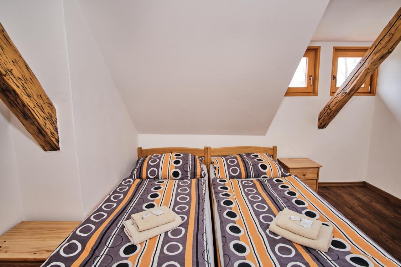 Strnadovsky Mlyn Hotel Jesenice  Exterior foto