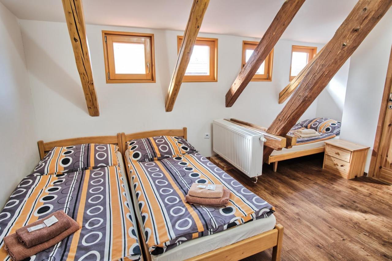 Strnadovsky Mlyn Hotel Jesenice  Exterior foto